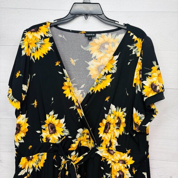 Torrid Womens Studio Knit Surplice Dress Sunflower Floral Stretch Size 3X - Picture 4 of 13